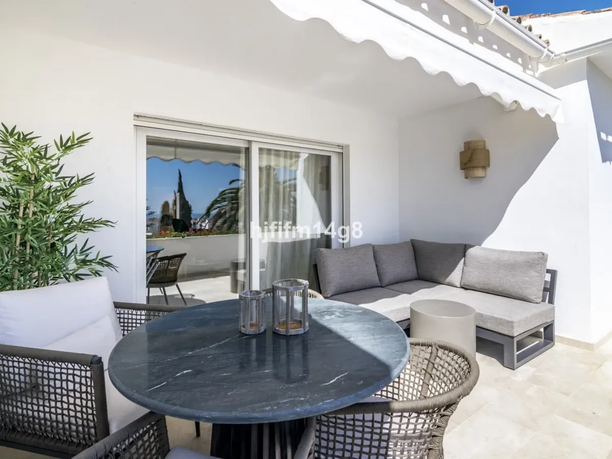 2 Bedroom Apartment For SaleNueva Andalucía