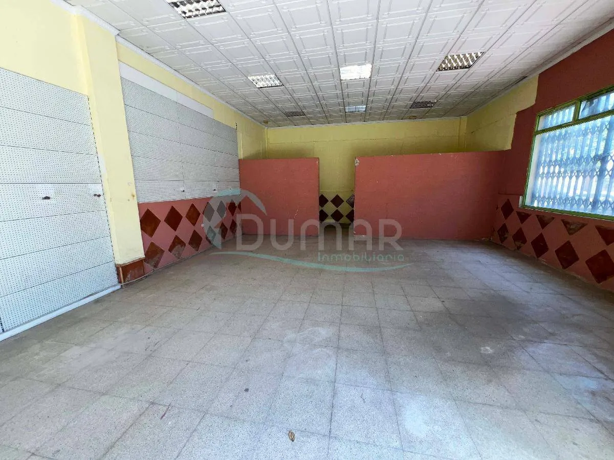 LOCAL EN ESQUINA UBICACIÓN MUY VISIBLE | 260.000 €, 71 m²