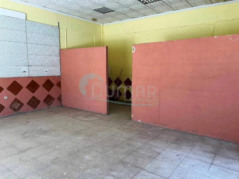 LOCAL EN ESQUINA UBICACIÓN MUY VISIBLE | 260.000 €, 71 m²
