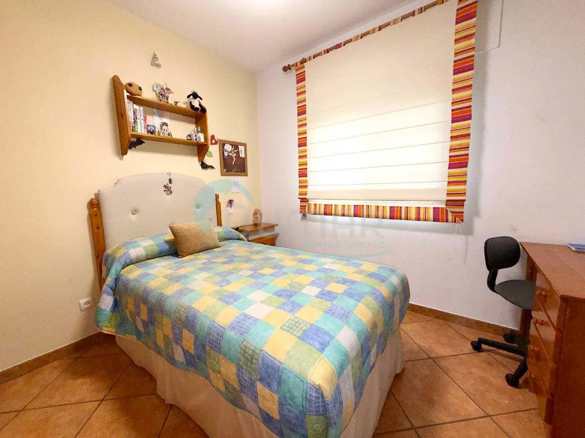 Villa independiente con 3.000 m², piscina y garaje 6–8 coches – San Pedro Alcántara | 1.500.000 €, 340 m²