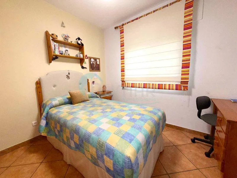 Villa independiente con 3.000 m², piscina y garaje 6–8 coches – San Pedro Alcántara | 1.500.000 €, 340 m²