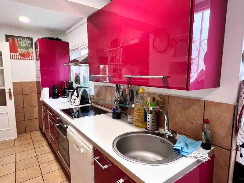 **¡Coqueto Chalet Independiente Cerca de Playas y Campo de Golf en Guadalmina Baja! | 950.000 €, 146 m²