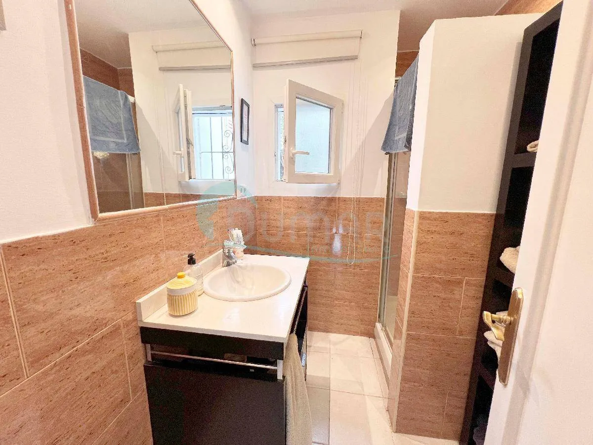 **¡Coqueto Chalet Independiente Cerca de Playas y Campo de Golf en Guadalmina Baja! | 950.000 €, 146 m²