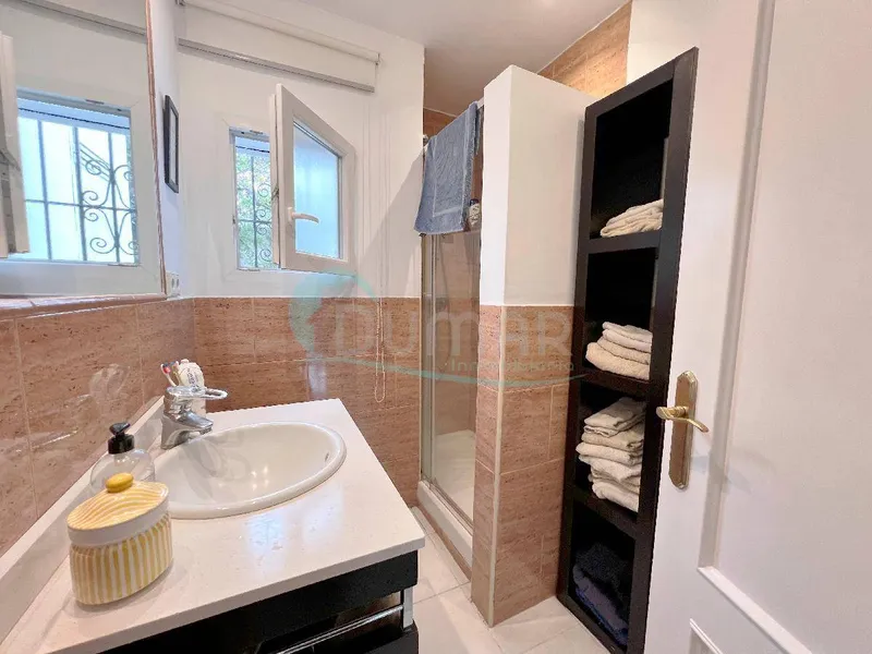 **¡Coqueto Chalet Independiente Cerca de Playas y Campo de Golf en Guadalmina Baja! | 950.000 €, 146 m²