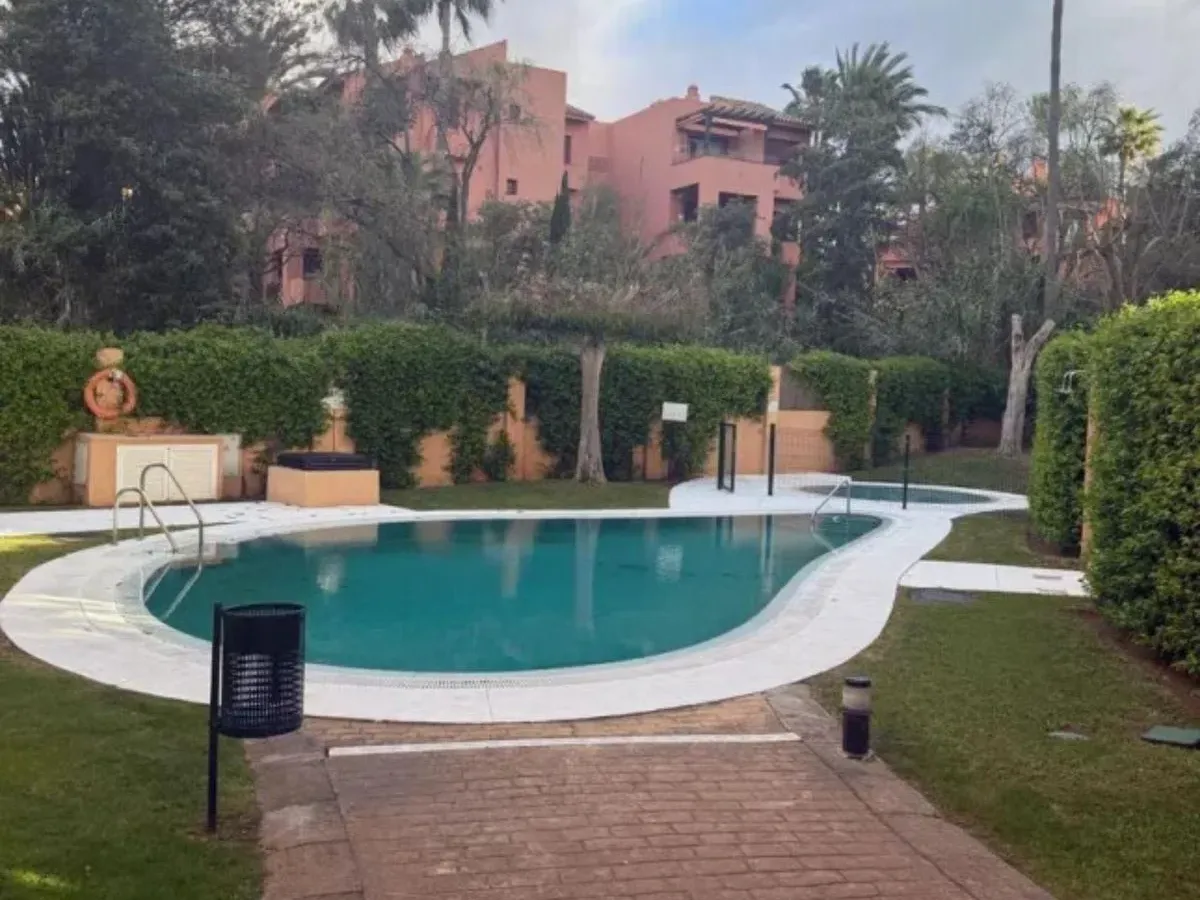 2 Bedroom Apartment For SaleLas Chapas