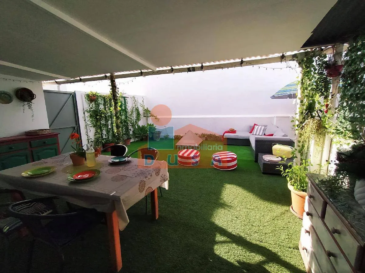 CASA DE PUEBLO REFORMADA | 450.000 €, 216 m²