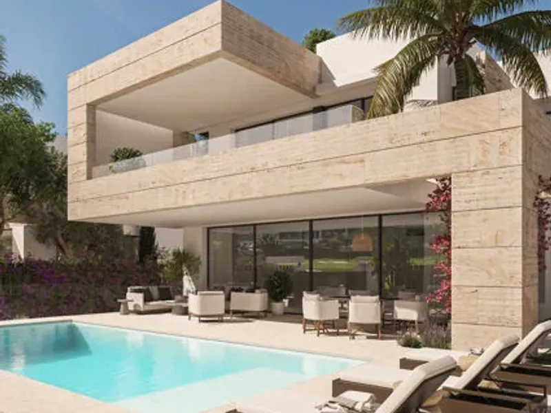 Luxury Townhouse with Sea Views in Estepona