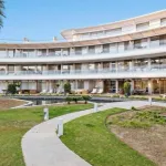 Luxury Townhouse with Sea Views in Estepona 8