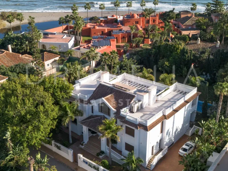 Beachside Luxury Villa in Casasola, Estepona East