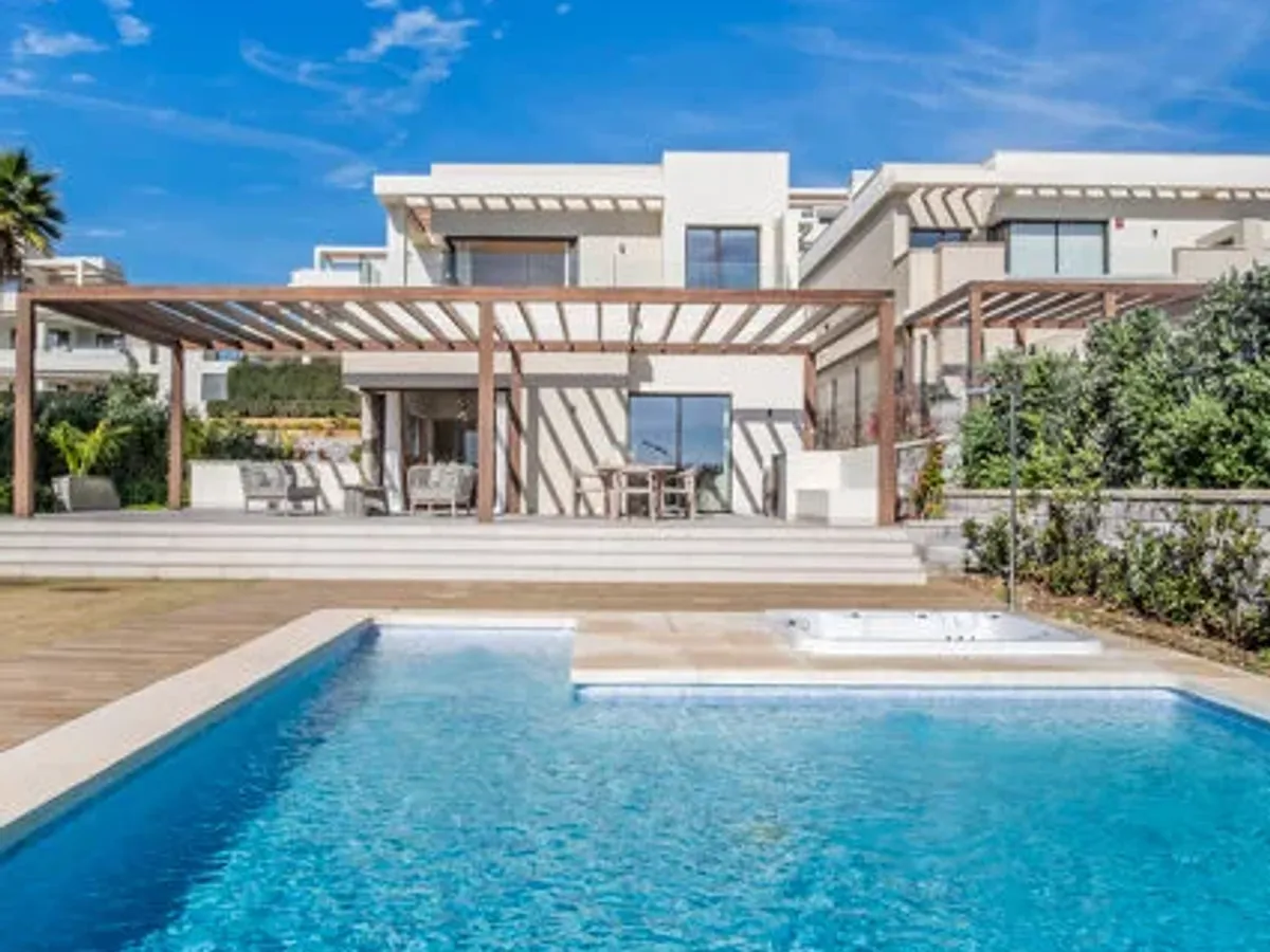 Beachside Luxury Villa in Casasola, Estepona East