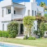 Private villa with golf views in Los Naranjos Golf, Nueva Andalucía 1