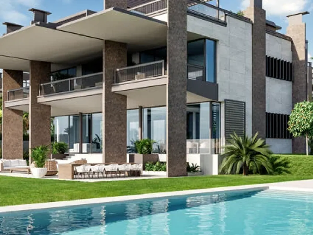 Semi-detached villa with panoramic rooftop in Nueva Andalucía