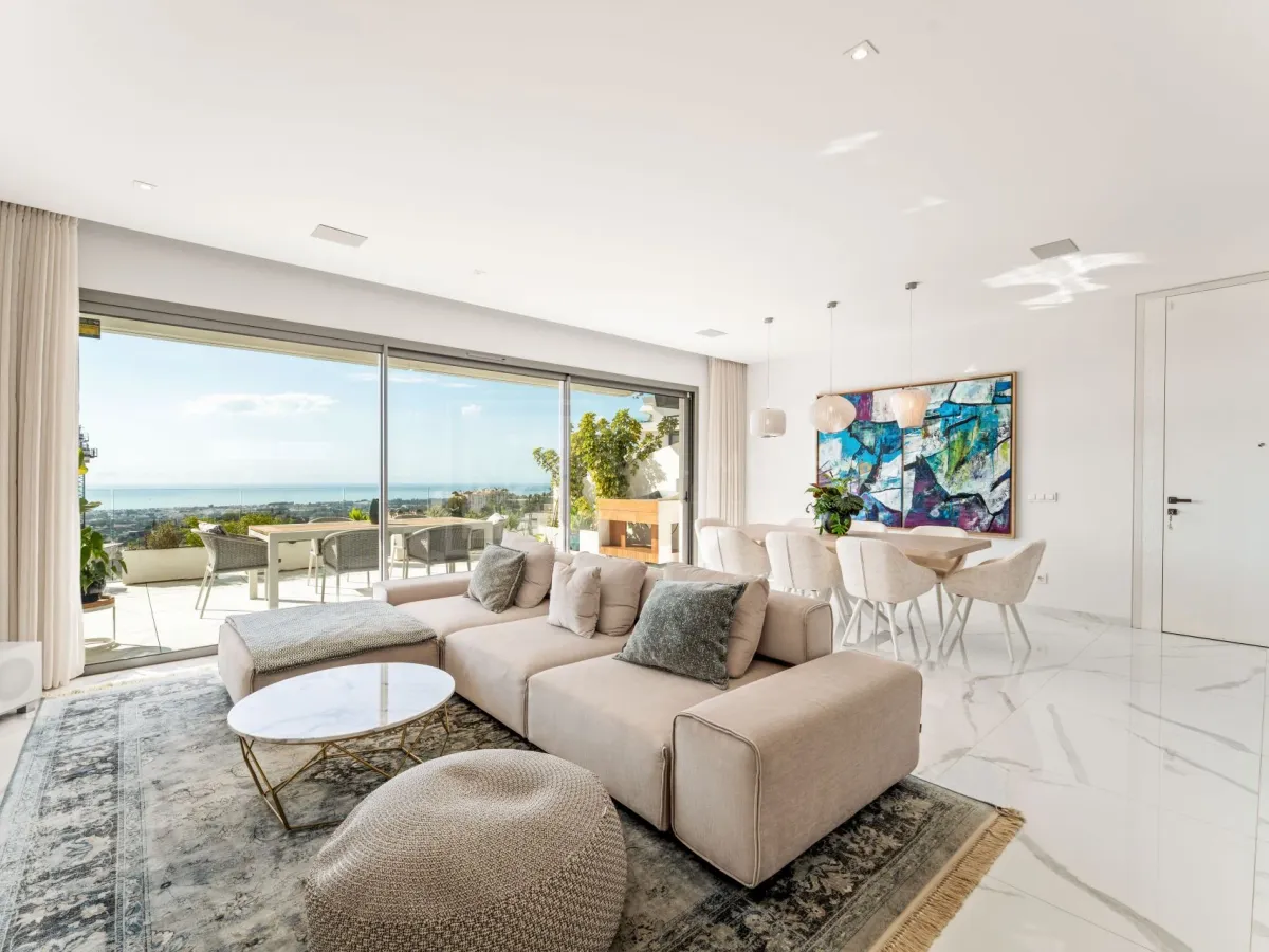 Panoramic Sea And Mountain View Apartment With Vast Terrace In Benahavís