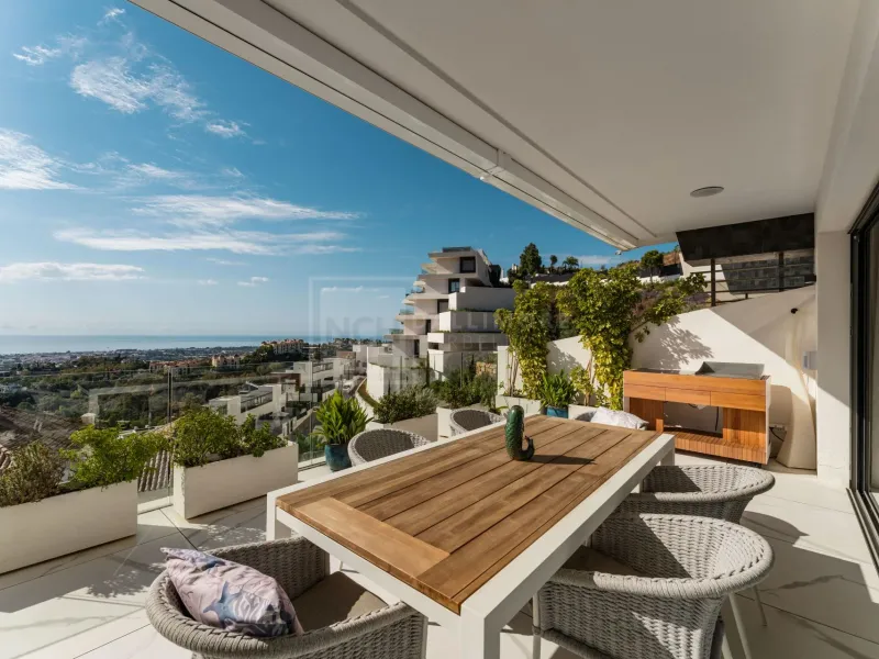 Panoramic Sea And Mountain View Apartment With Vast Terrace In Benahavís