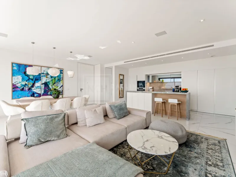 Panoramic Sea And Mountain View Apartment With Vast Terrace In Benahavís