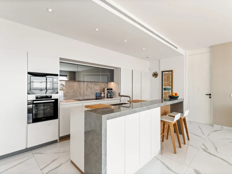 Panoramic Sea And Mountain View Apartment With Vast Terrace In Benahavís