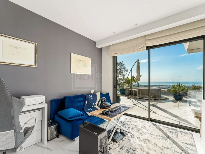 Panoramic Sea And Mountain View Apartment With Vast Terrace In Benahavís