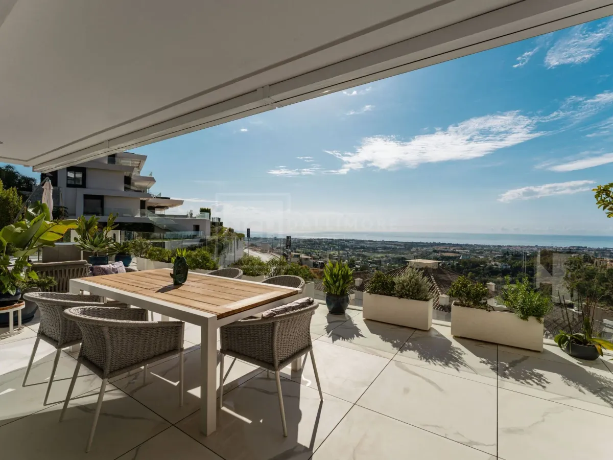 Panoramic Sea And Mountain View Apartment With Vast Terrace In Benahavís