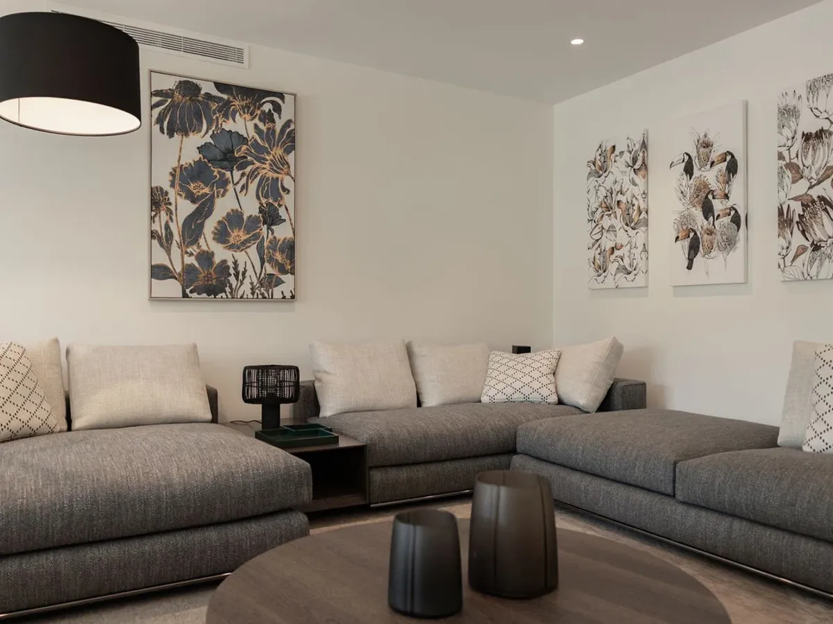 3 Bedroom Apartment For SaleThe Golden Mile