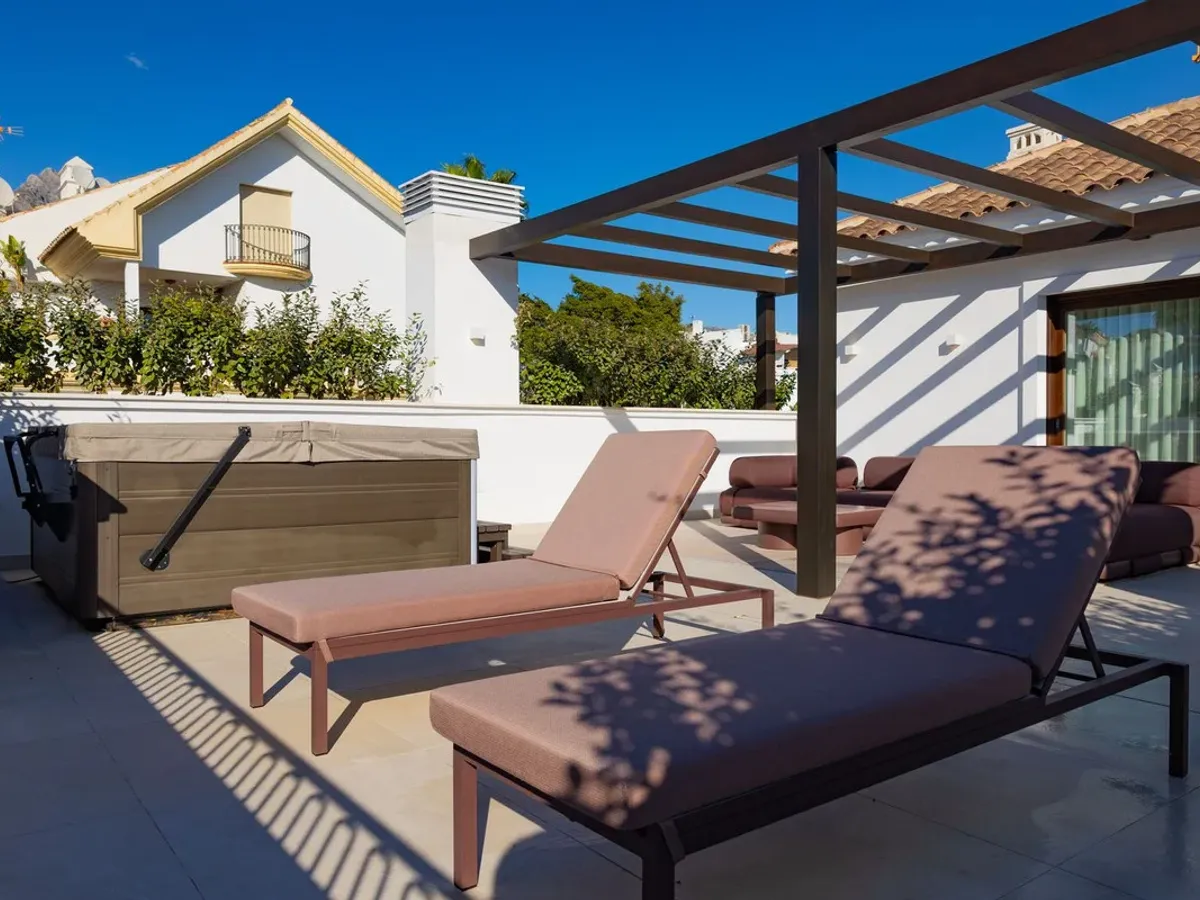 3 Bedroom Apartment For SaleThe Golden Mile