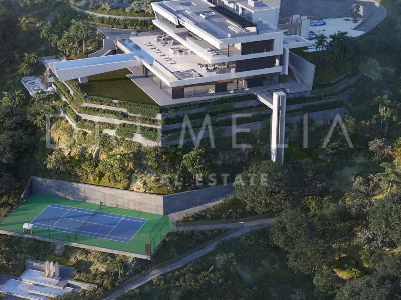 The Net - A south-east facing plot with project in La Zagaleta with panoramic sea and mountain views