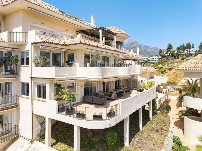 Four-Bedroom Contemporary Duplex With Expansive Terraces And Mediterranean Views