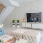 Luxury Renovated Mediterranean Semi-Detached Villa with Heated Pool in Nueva Andalucía 4