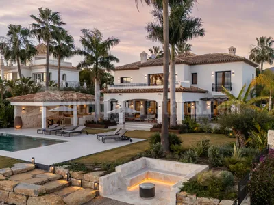 Exquisite Modern Andalusian Masterpiece with Panoramic Sea Views – Los Flamingos, Benahavís