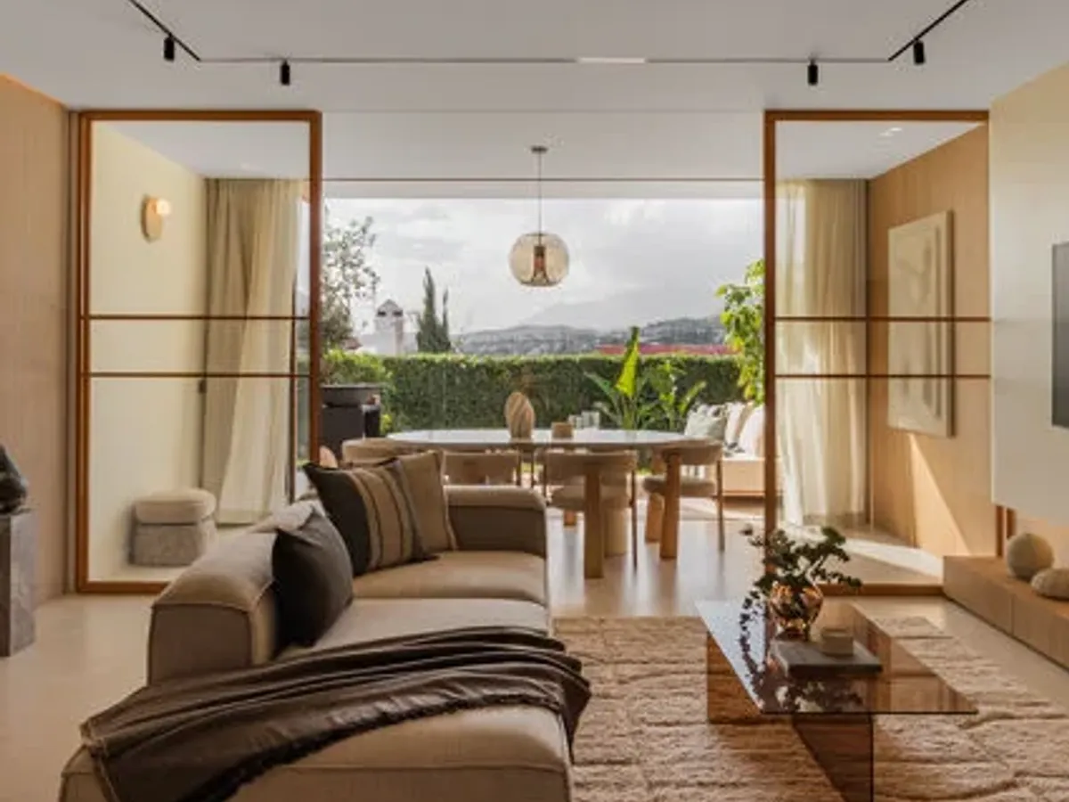 Luxury Renovated Mediterranean Semi-Detached Villa with Heated Pool in Nueva Andalucía