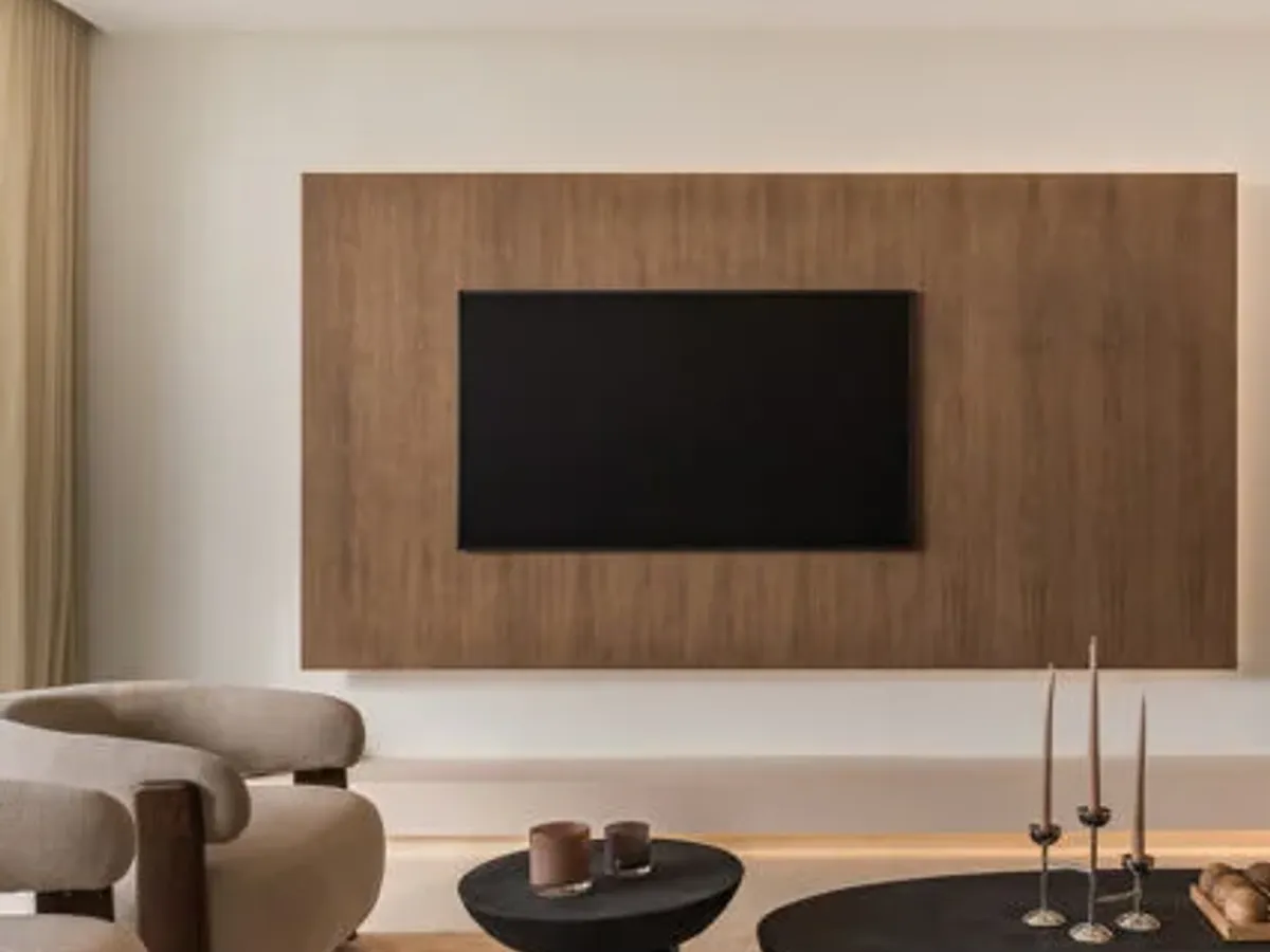 Luxury Renovated Mediterranean Semi-Detached Villa with Heated Pool in Nueva Andalucía