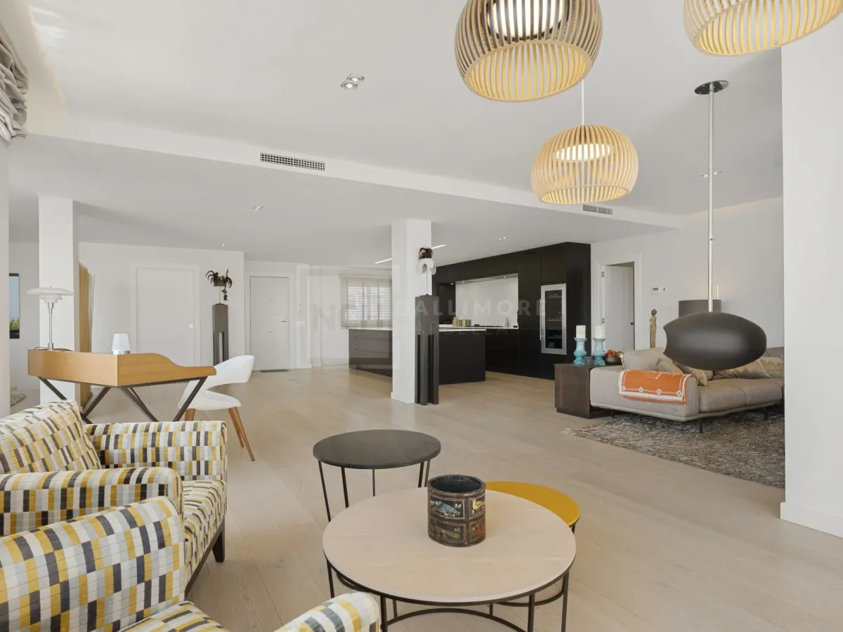 Four-Bedroom Contemporary Duplex With Expansive Terraces And Mediterranean Views