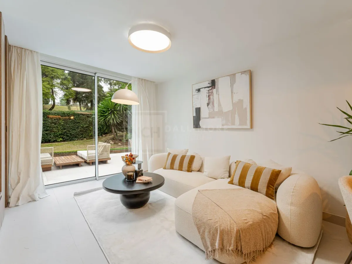 3 Bedroom Gated Retreat With Pools and Golf Walkability in La Quinta