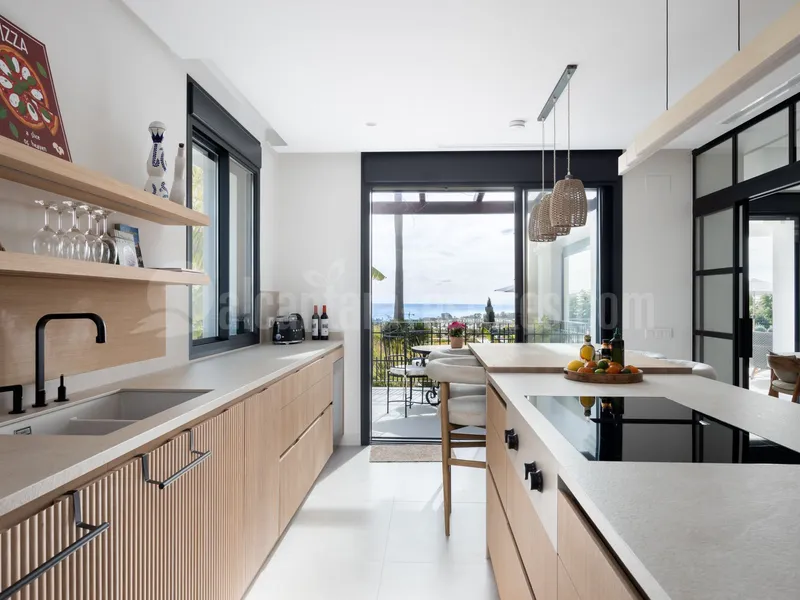 Exquisite Modern Andalusian Masterpiece with Panoramic Sea Views – Los Flamingos, Benahavís