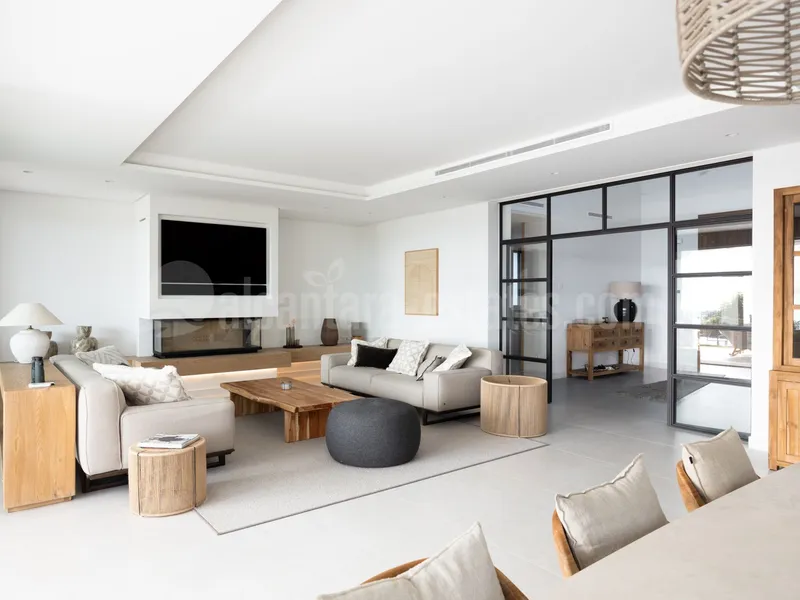 Exquisite Modern Andalusian Masterpiece with Panoramic Sea Views – Los Flamingos, Benahavís