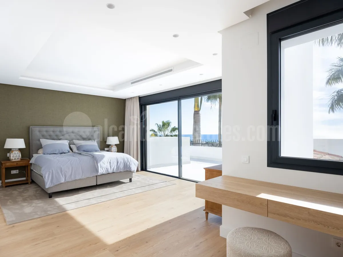 Exquisite Modern Andalusian Masterpiece with Panoramic Sea Views – Los Flamingos, Benahavís