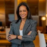 Luxury Contemporary Villa With Sea and Golf Views in El Paraíso Alto, Benahavís 2