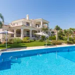 Luxury Contemporary Villa With Sea and Golf Views in El Paraíso Alto, Benahavís 3