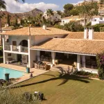 Luxury Contemporary Villa With Sea and Golf Views in El Paraíso Alto, Benahavís 5