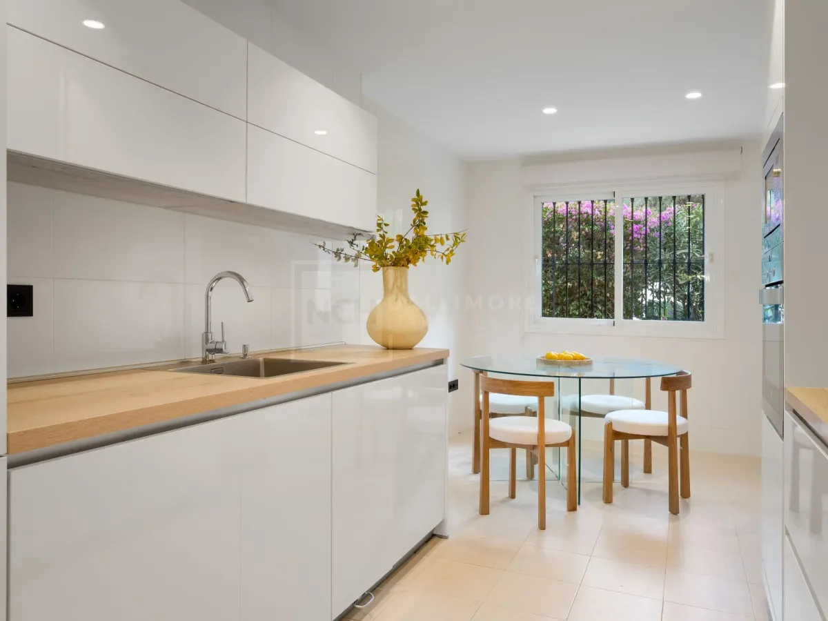 Elegant 3-Bedroom Garden Apartment in Sierra Blanca with Pools and 24h Security