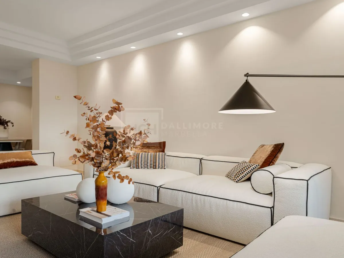 Elegant 3-Bedroom Garden Apartment in Sierra Blanca with Pools and 24h Security