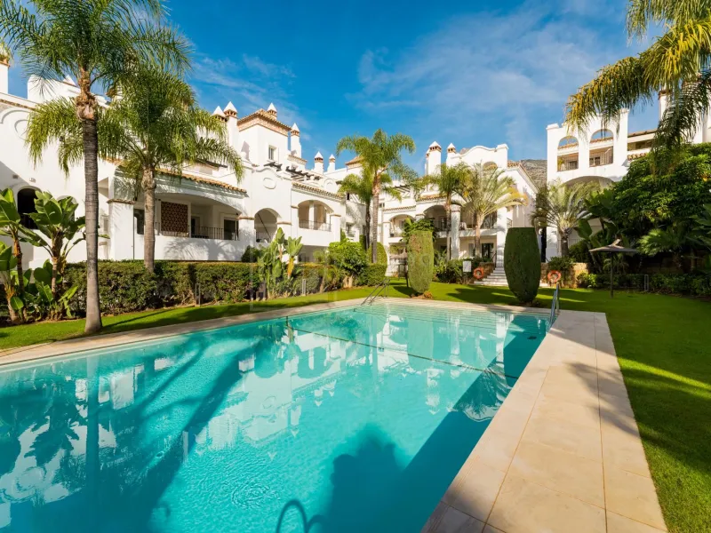 Elegant 3-Bedroom Garden Apartment in Sierra Blanca with Pools and 24h Security