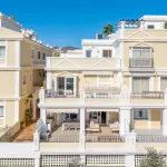 Renovated ground floor apartment with private garden in Aloha Gardens 4