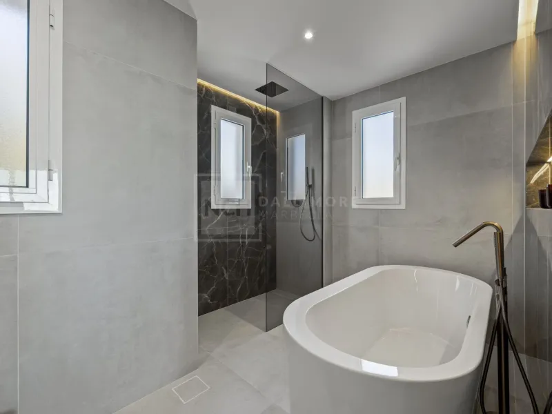 Elegant 3-bedroom Apartment With Sea and Mountain Views in Altos de La Quinta