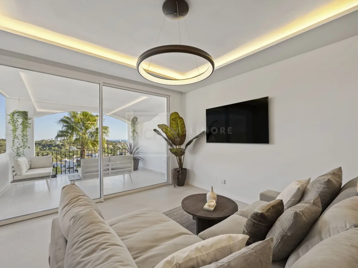 Elegant 3-bedroom Apartment With Sea and Mountain Views in Altos de La Quinta