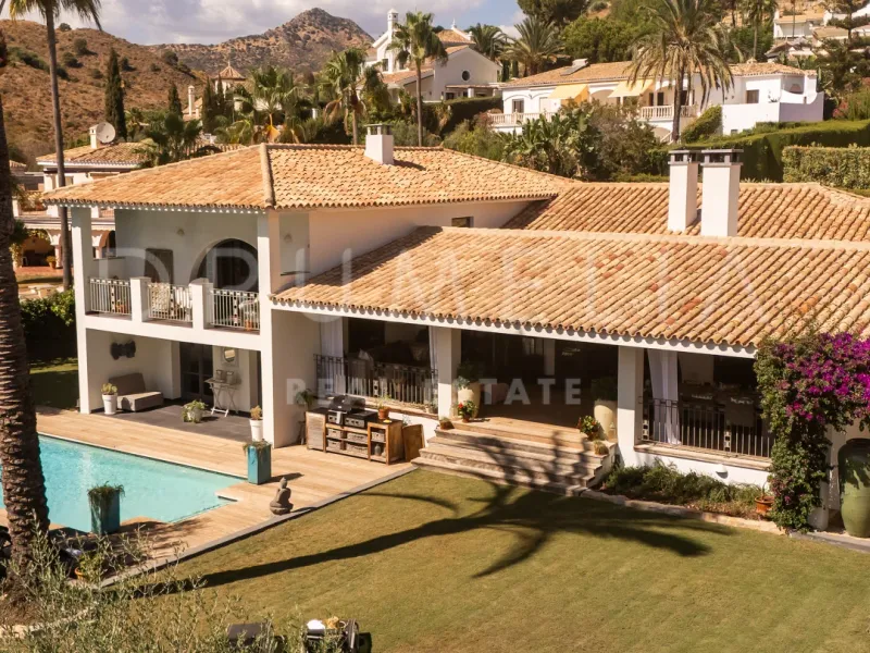 Elegant villa with sea views on an elevated plot in El Paraíso Alto, Benahavís