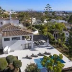 Elegant villa with sea views on an elevated plot in El Paraíso Alto, Benahavís 4