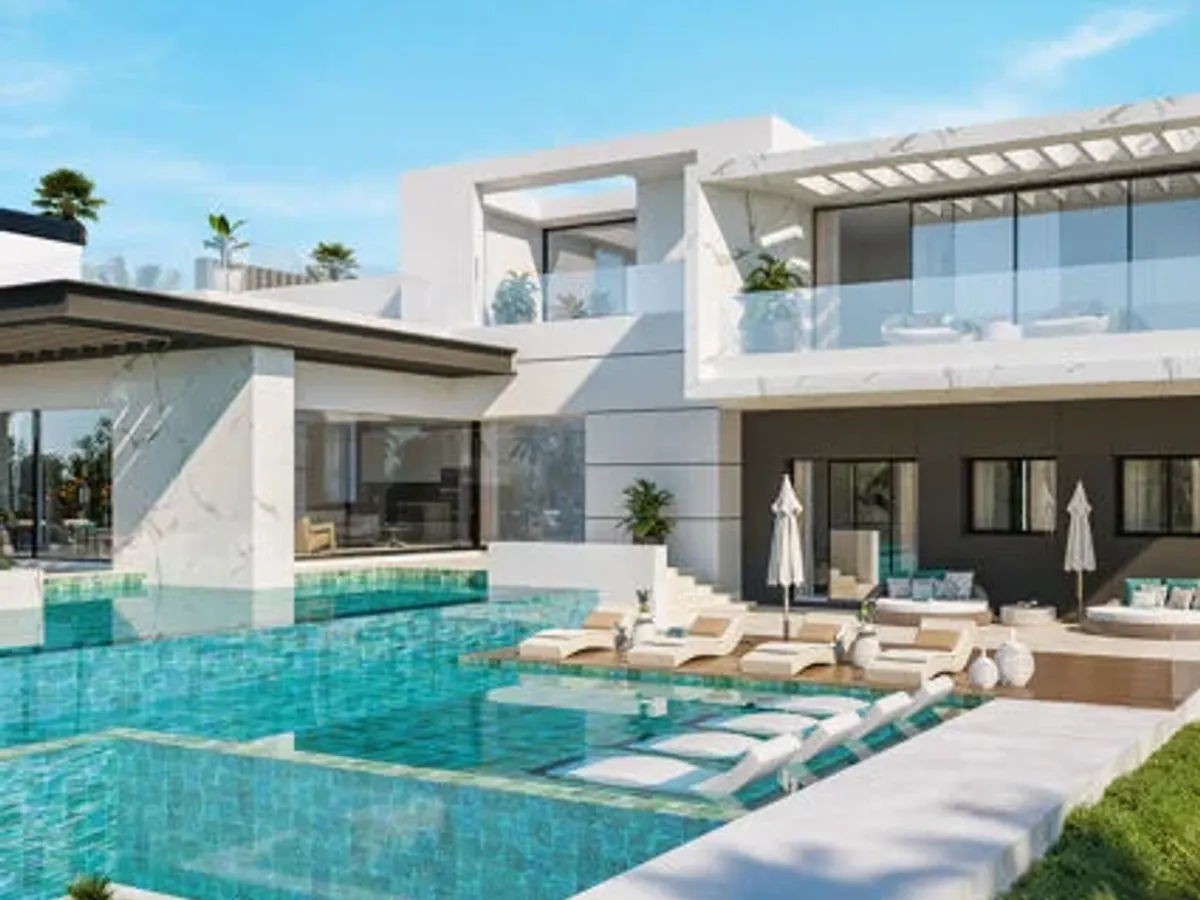 Elegant villa with sea views on an elevated plot in El Paraíso Alto, Benahavís