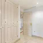 Elegant two-bedroom, beachfront apartment, located in the prestigious Jardin del Mediterráneo, Golden Mile Marbella 12