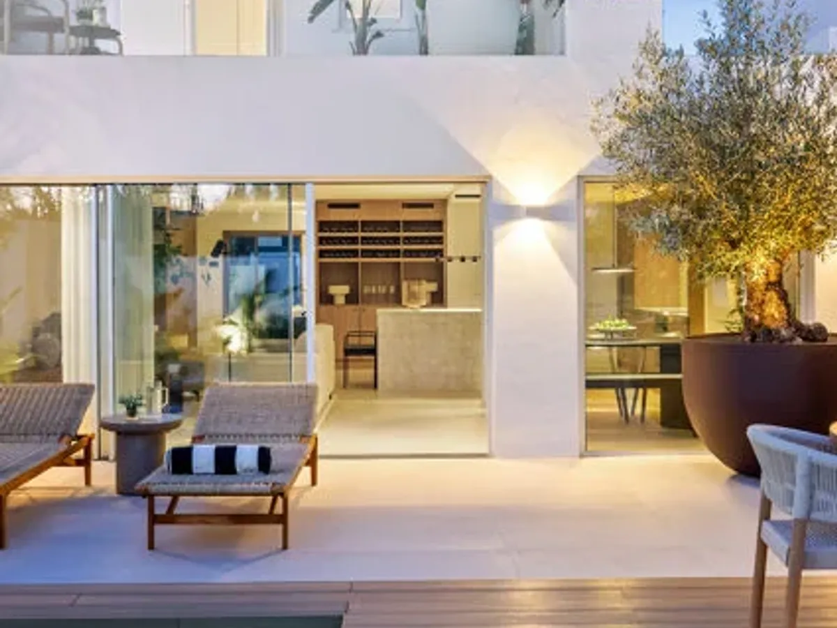 Semi-Detached House with Panoramic Sea Views in Aloha Gardens, Nueva Andalucía