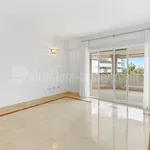Elegant two-bedroom, beachfront apartment, located in the prestigious Jardin del Mediterráneo, Golden Mile Marbella 13